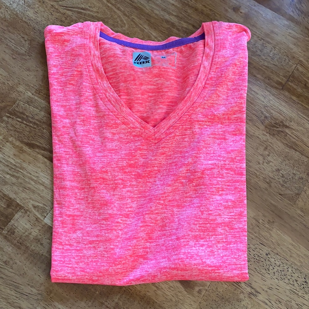Sports tee